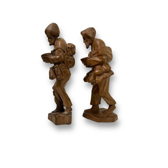 Vintage Pair of Carved Wood Sculptures Of an Old Man With Backpack 9" Tall - Picture 4 of 10